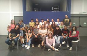 Els corresponsals dels IES inicien la seua formació en una jornada de convivència