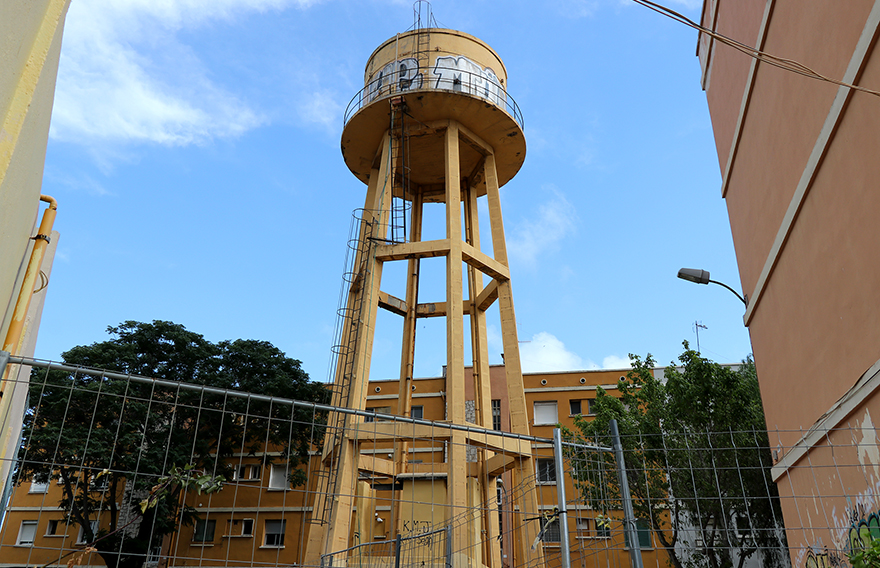 Roberto Rovira: «Com ja comunicarem als veïns la intenció és assumir la propietat del depòsit d'aigua de Churruca i rehabilitar-lo»