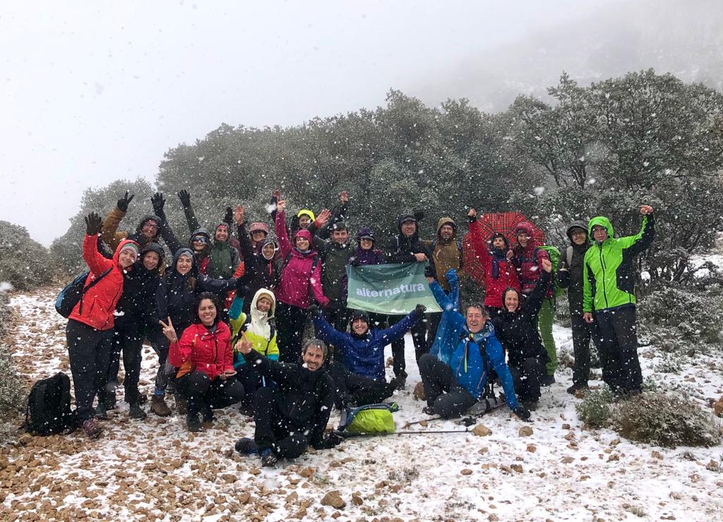 Alternatura recorre el Puig Campana en una de les seues expedicions