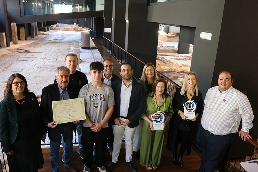 L' Ajuntament de Sagunt rep les persones i entitats guardonades en els Premios Mundo Clásico