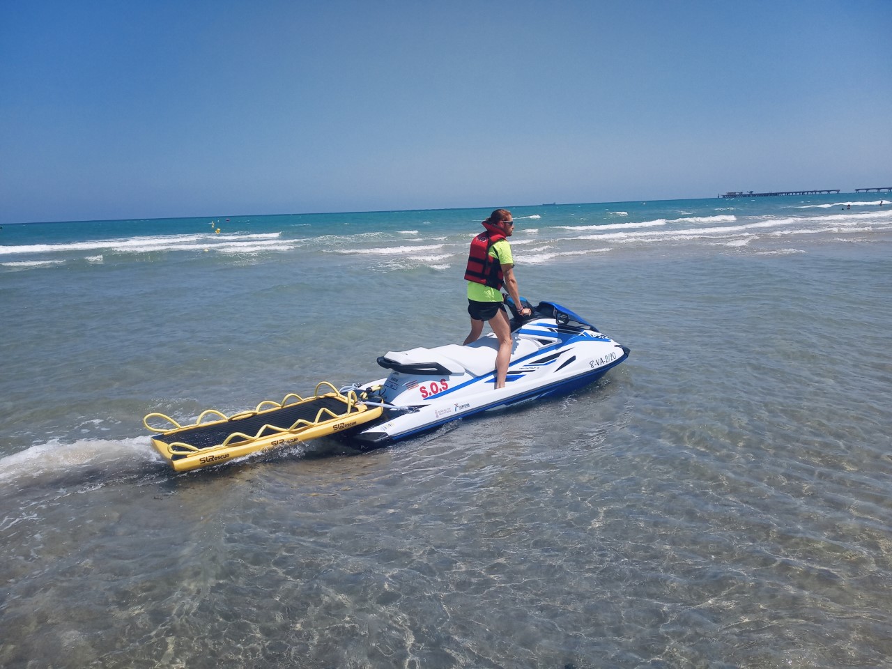 El departament de Platges de Sagunt incrementa la seguretat ampliant els horaris de salvament i socorrisme en totes les platges i millorant la flota