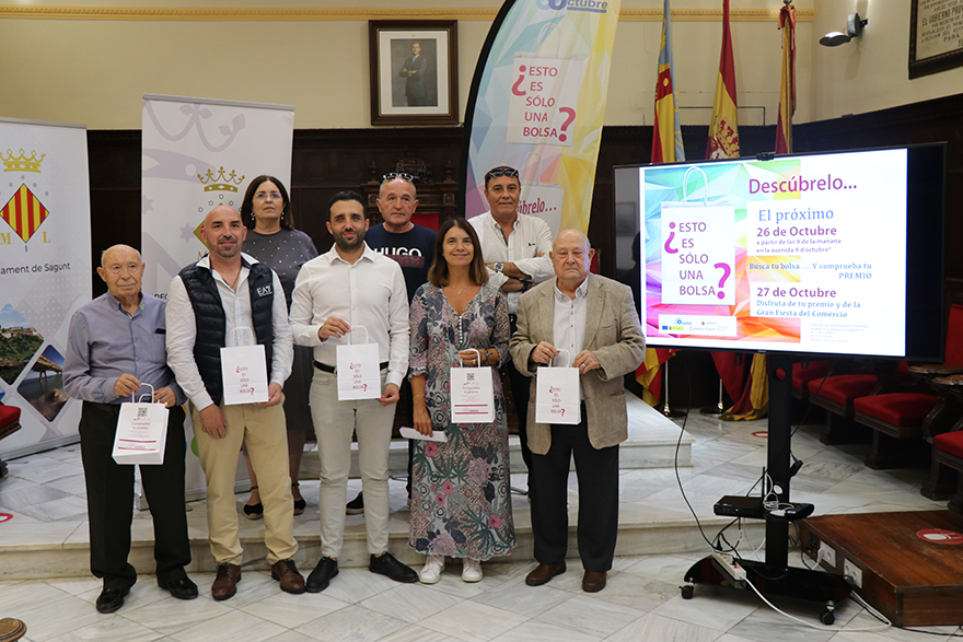 Els arbres de l'avinguda 9 d'Octubre començaran el dia demà amb 2.000 bosses amb regals per a canviar el dijous en els comerços de la zona