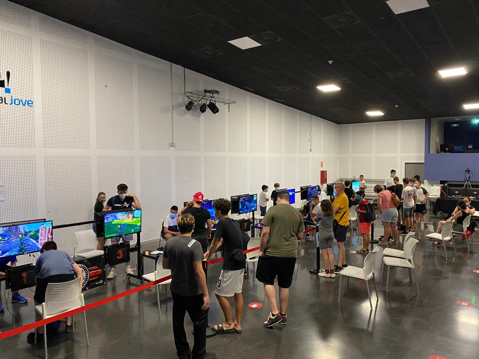 El campus gamer reunix a més de 500 persones