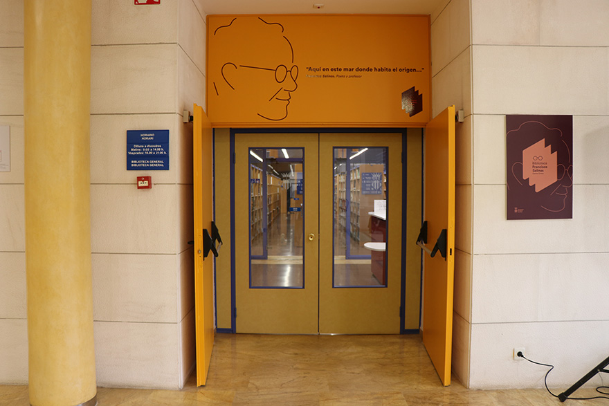 La biblioteca del Centro Cívico recibe el nombre de Francisco Salinas