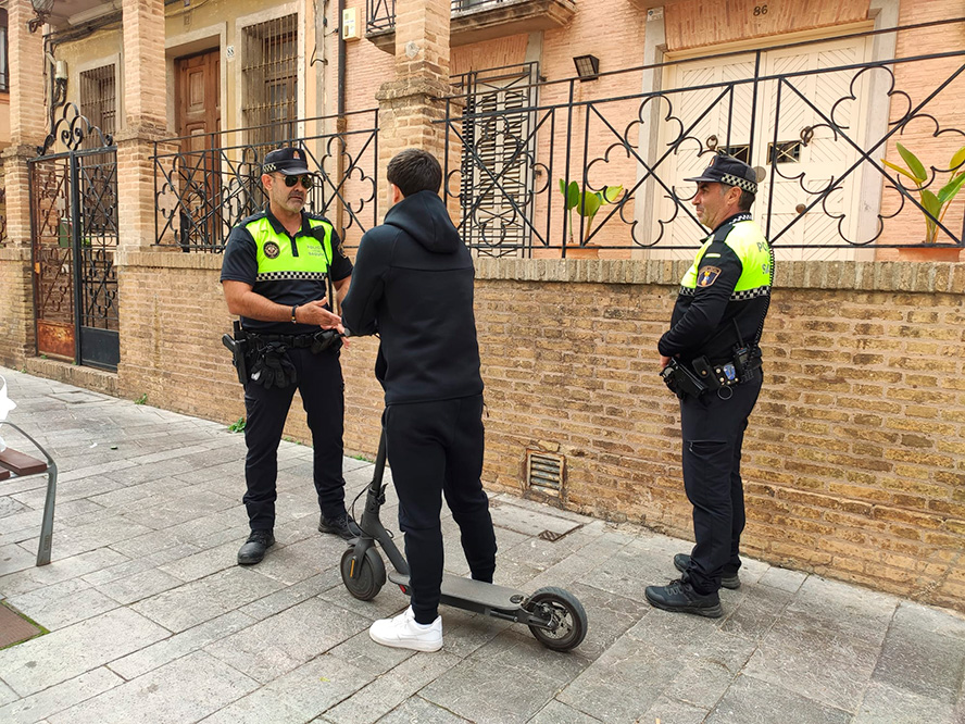 La Policia Local de Sagunt inicia una campanya per al control i la vigilància de l'ús de patinets