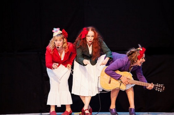 Cultura programa l'obra de teatre “De todas las bellas las más bellotas” de la Companyia Aèria