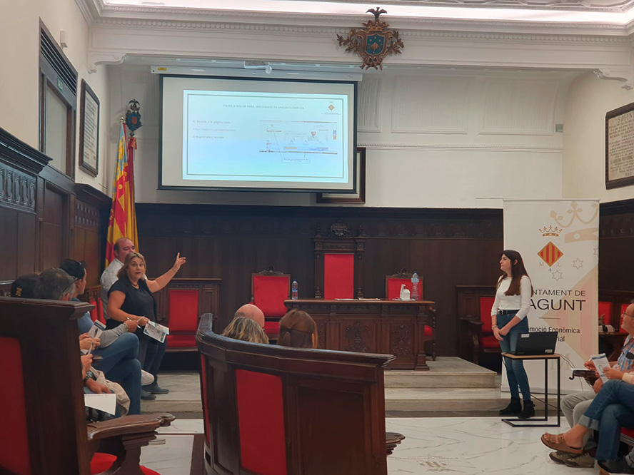 Promoció Econòmica reforça el suport als extreballadors d'Obeikan després del tancament de la planta