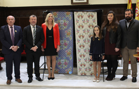 La FJFS 2018 ha lliurat a les falleres majors les teles per als vestits oficials