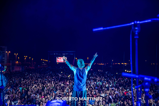 Macaco delecta a milers d'assistents en el concert d'agermanament de les festes patronals