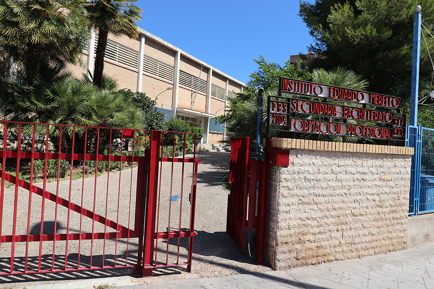 La comunitat educativa i els ajuntaments dels municipis afectats per la paralització del Pla Edificant convoquen concentracions