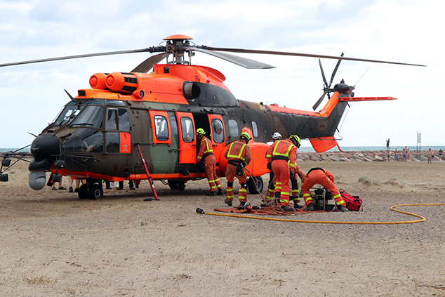 La platja del Port de Sagunt acull un simulacre d’activació del Pla de Reacció davant una Emergència Aeronàutica