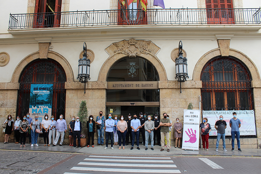 Sagunt guarda un minut de silenci en senyal de condemna i repulsa pel presumpte assassinat masclista perpetrat a Pozuelo de Alarcón