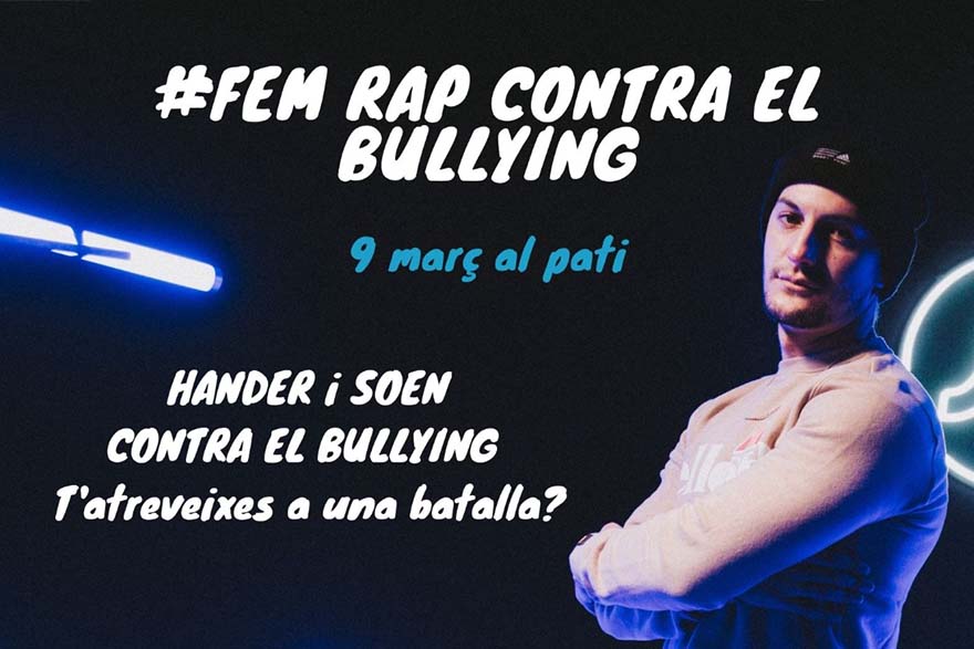 El col·lectiu de jóvens del Casal Jove i el raper Hander, junts en una batalla de galls contra el bullying