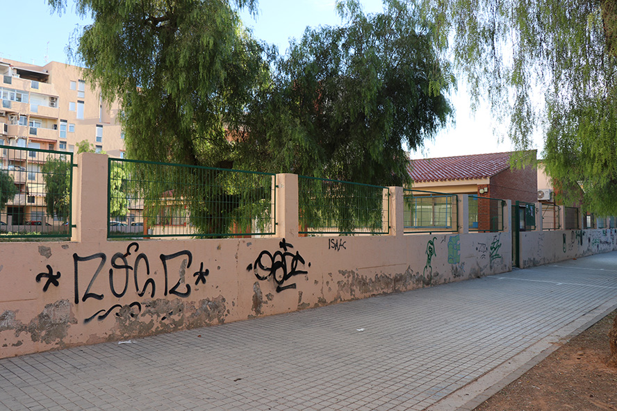 El Ple acorda instar la Generalitat Valenciana a la rehabilitació del centre escolar de la plaça Ibèrica com a nou centre de salut mental