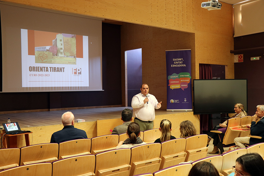 El CIPFP La Laboral Sagunt acull la 1a Jornada sobre Orientació Professional