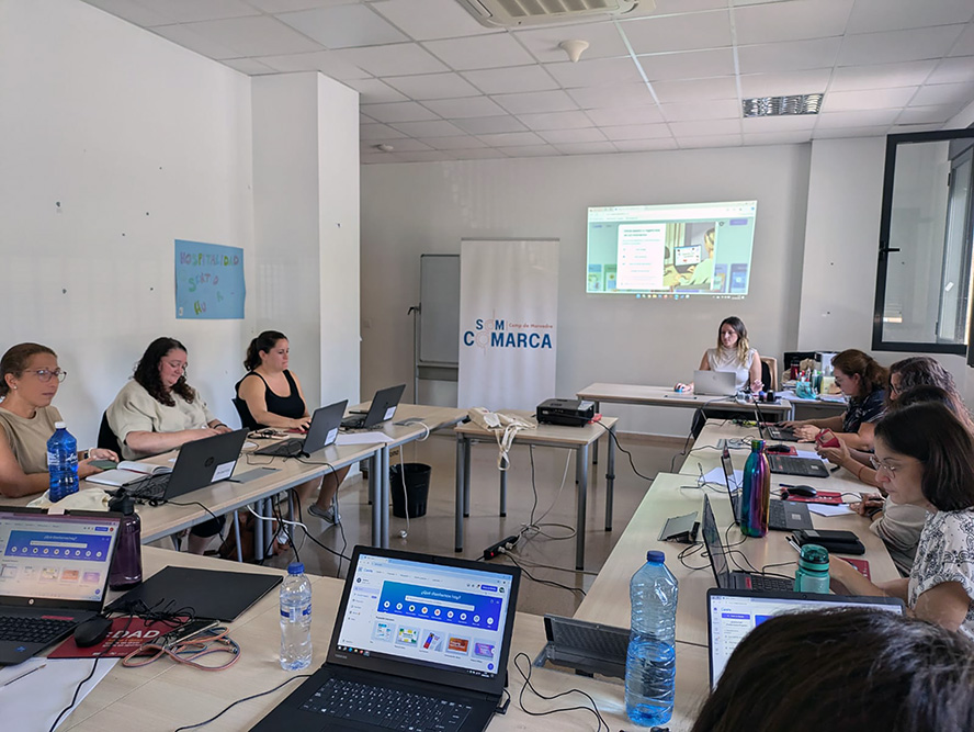 El personal tècnic del Pacte Territorial per l'Ocupació del Camp de Morvedre millora la seua formació