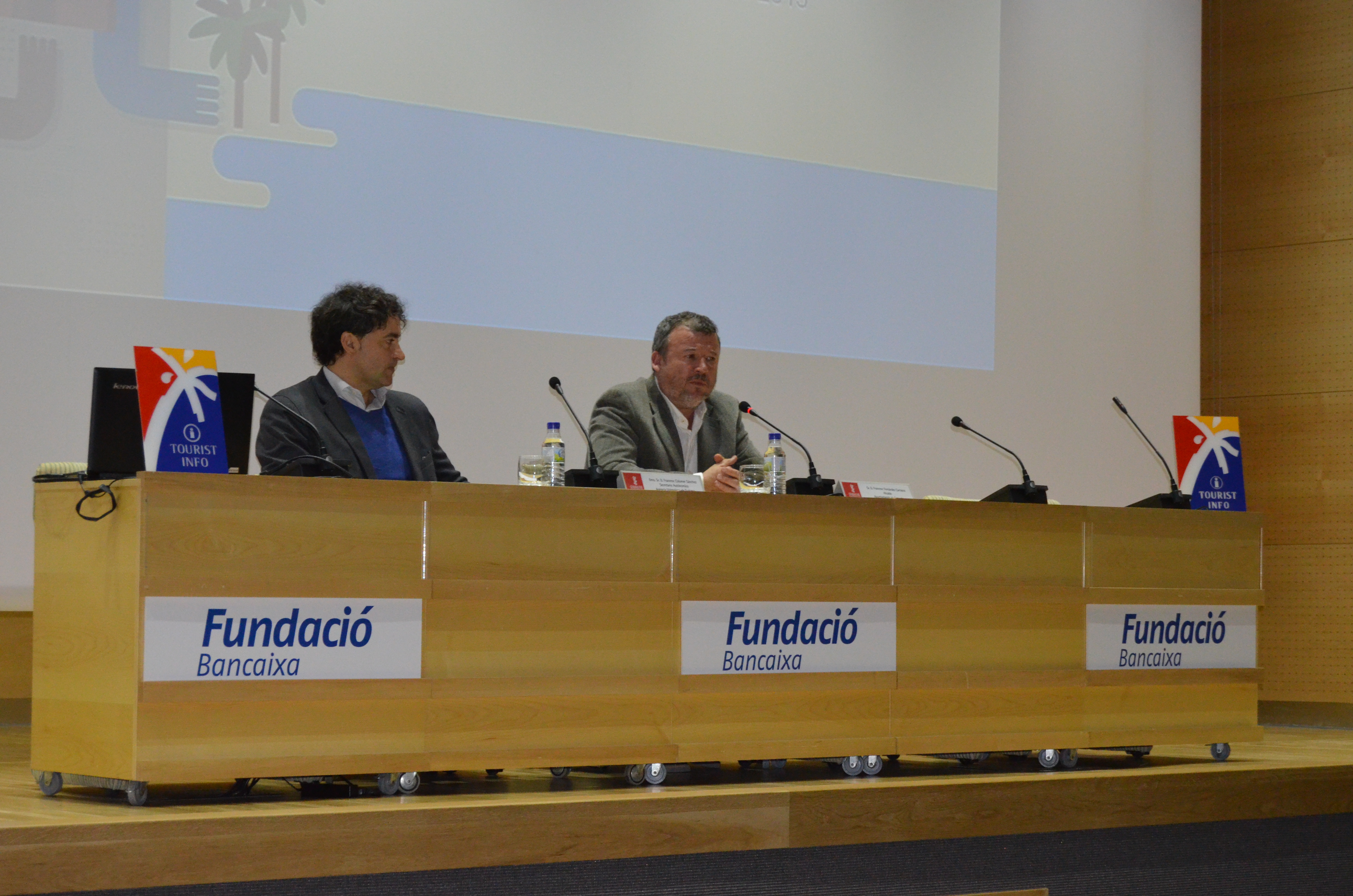 L'alcalde de Sagunt i el secretari autonòmic de Turisme, clausuren les “XIV Jornades de Tourist Info: Sagunt Experiència online”