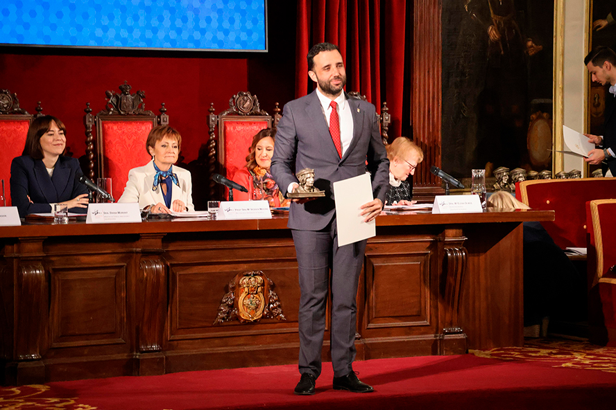 L'Ajuntament de Sagunt rep un reconeixement de la Universitat de València pel treball conjunt entre totes dues institucions