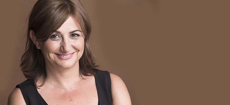 Carmen Amoraga presenta esta vesprada la seua novel·la 'El corazón imprudente' en el Cicle Diàleg de Llibres 