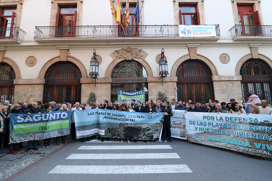 L'Ajuntament de Sagunt se suma a la reclamació de les associacions veïnals per a la regeneració de les platges