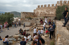 La pluja no impedix continuar amb els actes del Dia de la Romanitat