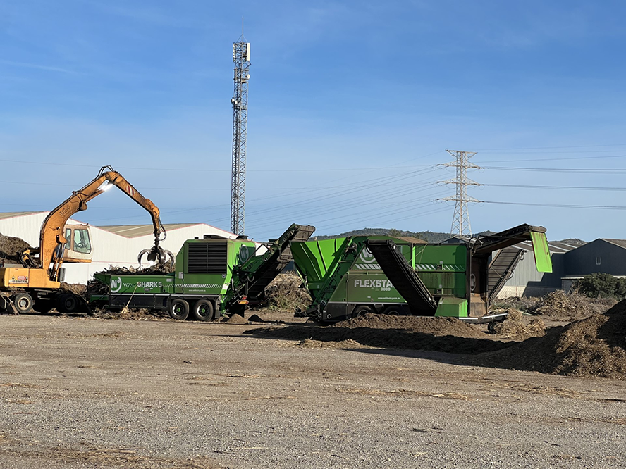 La SAG fa un pas avant cap a la sostenibilitat ambiental produint 'mulching' per a protegir els parcs i jardins de la localitat