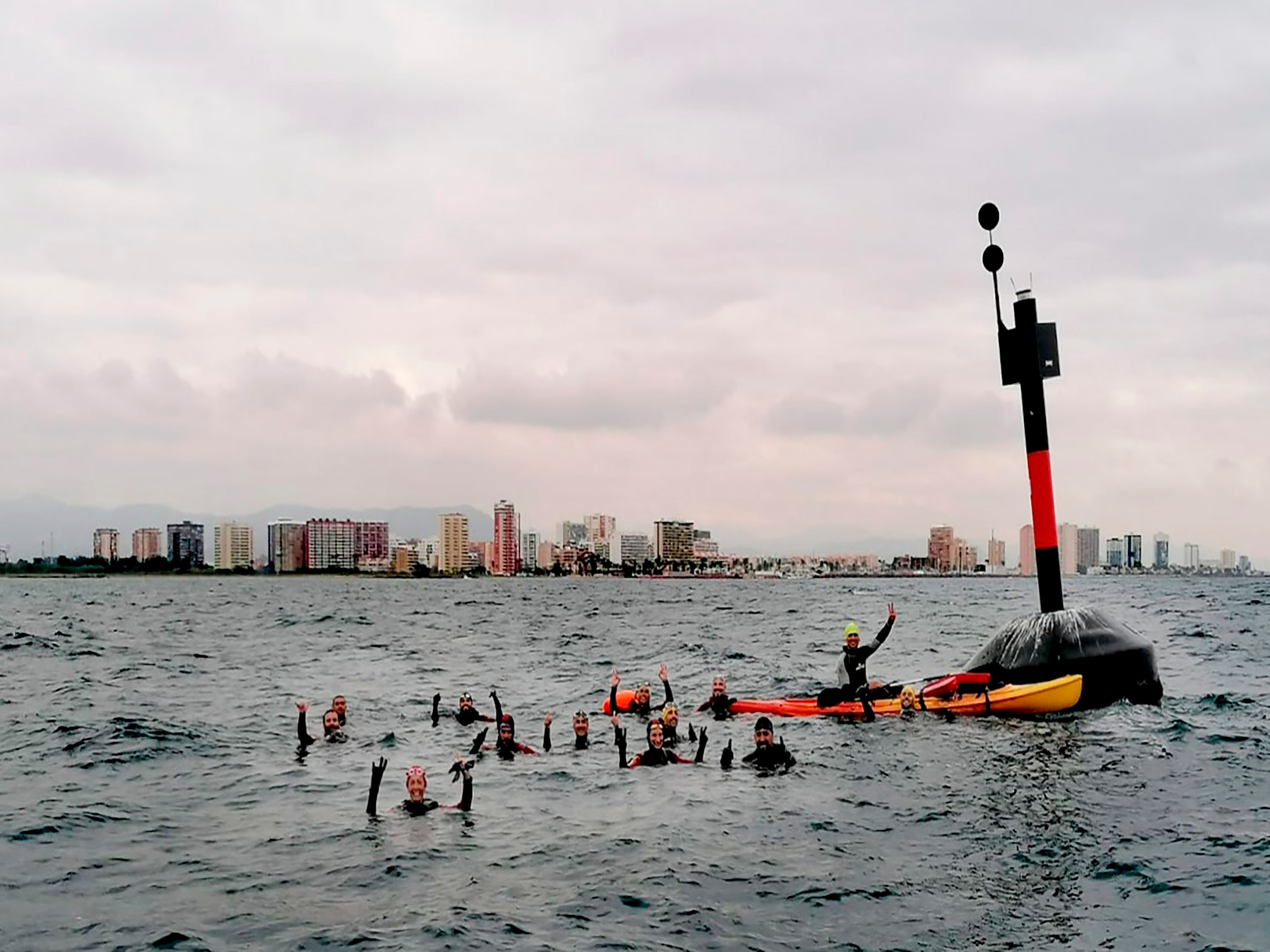 La Policia Local de Sagunt participa en el curs impartit per la Unitat Militar d'Emergències sobre salvament i socorrisme aquàtic
