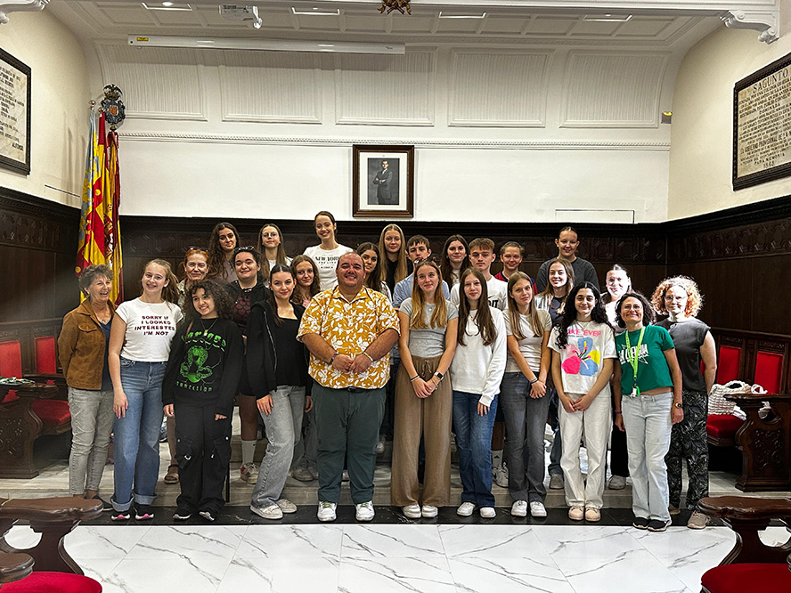 Alumnat alemany del programa Erasmus + visita l'Ajuntament de Sagunt