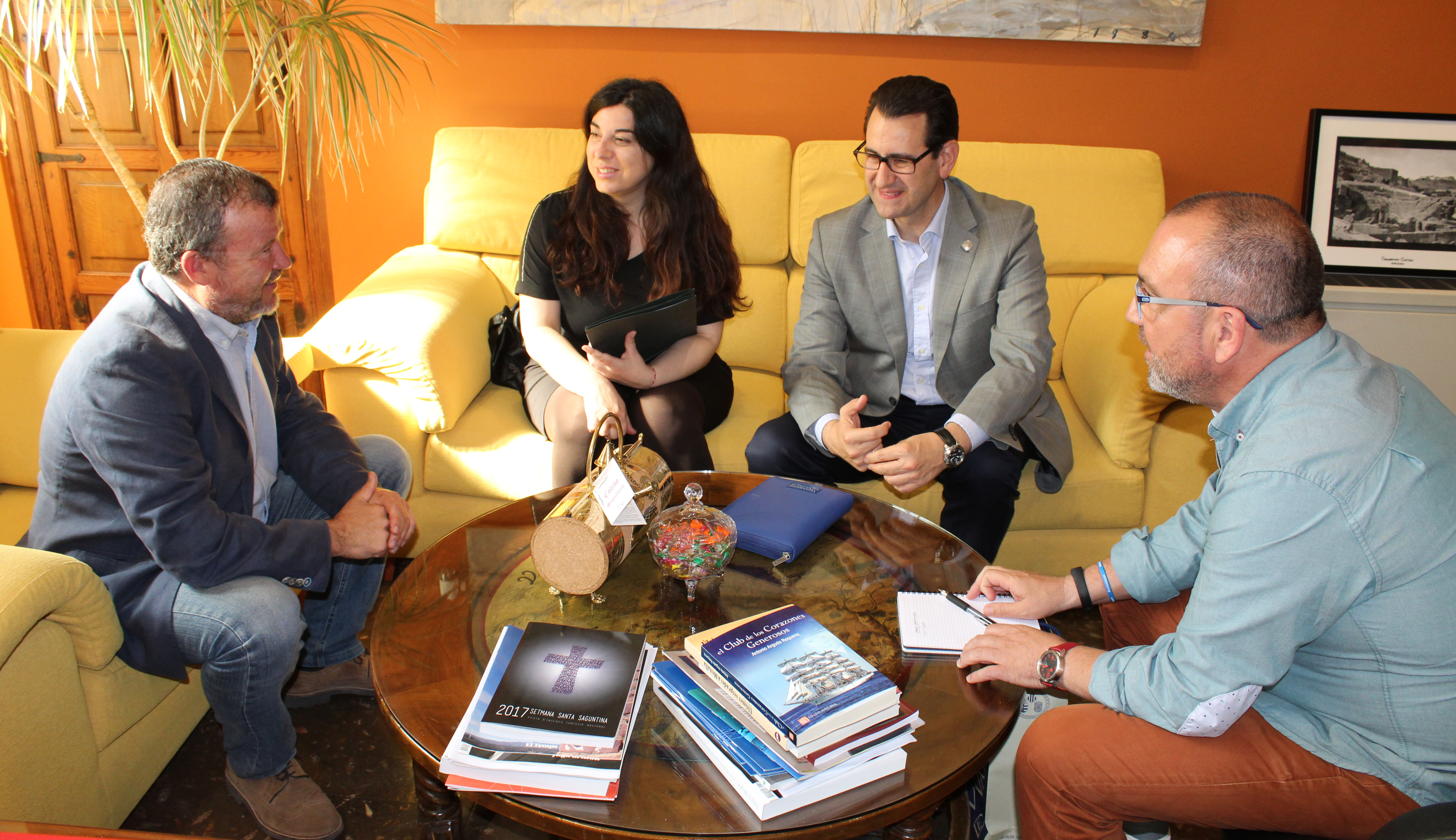 L’alcalde de Sagunt es reuneix amb Jorge Hermosilla i Ester Alba per signar un conveni de col·laboració per a la candidatura de Sagunt a Patrimoni de la Humanitat