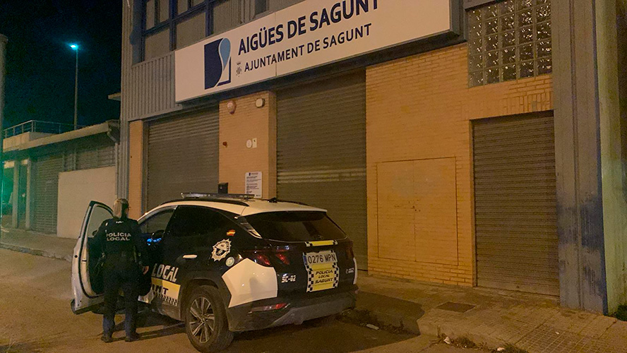 La Policia Local i Aigües de Sagunt actuen per a detectar connexions il·legals d'aigua a la ciutat