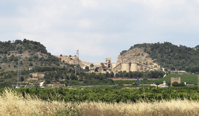 El Tribunal Suprem reafirma la denegació de la Declaració d'Interès Comunitari de l'ampliació de la pedrera de Lafarge en la muntanya de Romeu