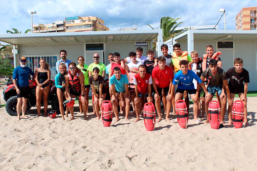 Alumnat de l'IES Jorge Juan amplia la seua formació gràcies al servei de Salvament i Socorrisme de Sagunt