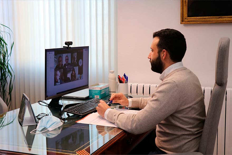 El Consell Assessor de Medi Ambient tracta sobre la transició energètica en la indústria