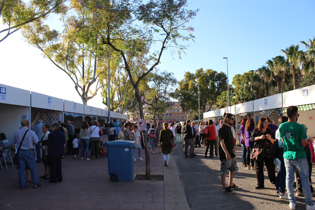 La XXa Fira de l’Art trau al carrer el talent artístic d'associacions i alumnes de la Universitat Popular