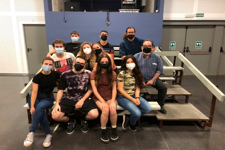 La regidoria de Joventut i Infància estrena i representa els dies 19 i 20 de juny l'obra de teatre El Viejo