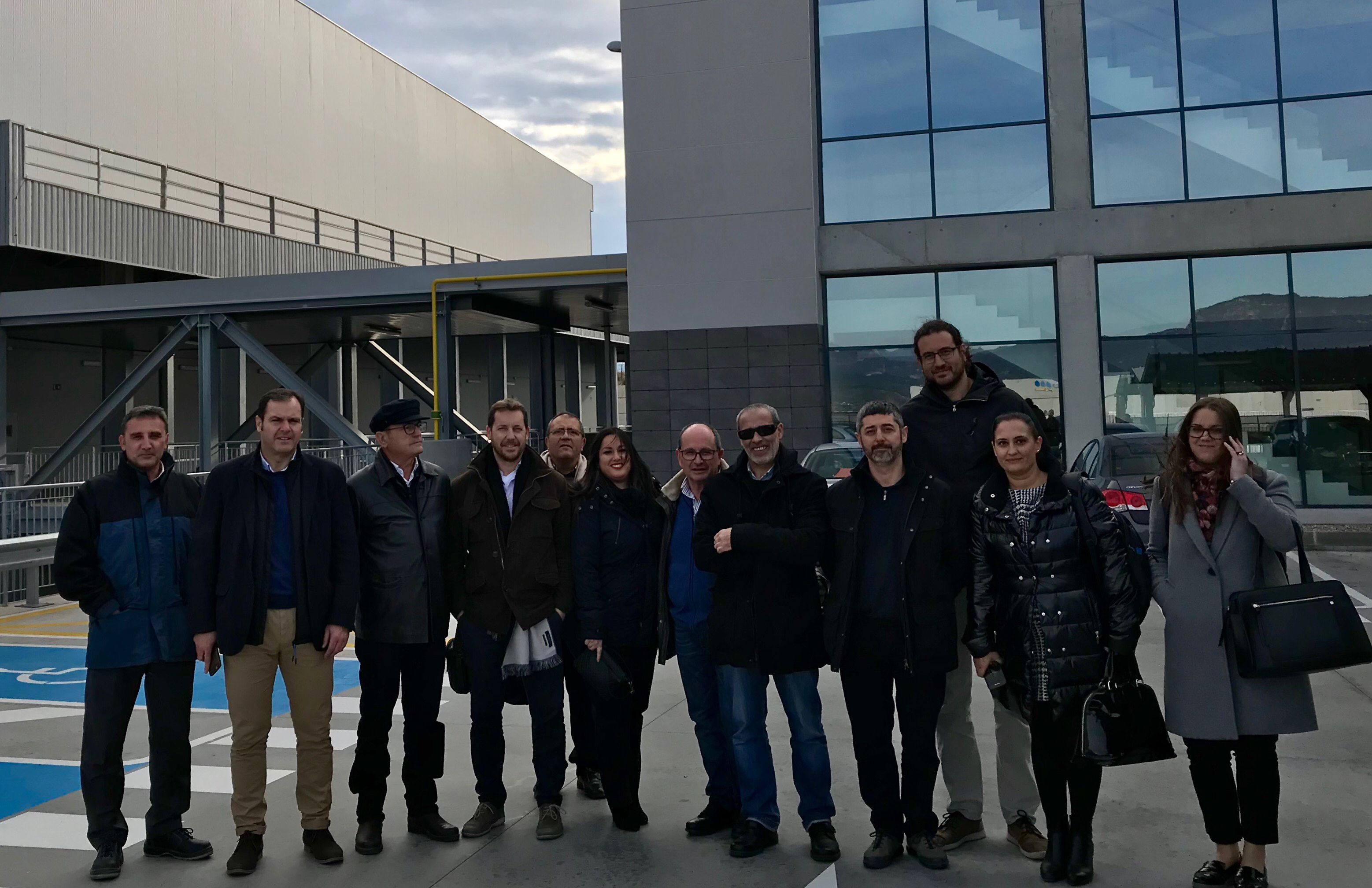 Membres de la Corporació Municipal visiten el bloclogístic de Mercadona a Abrera (Barcelona)