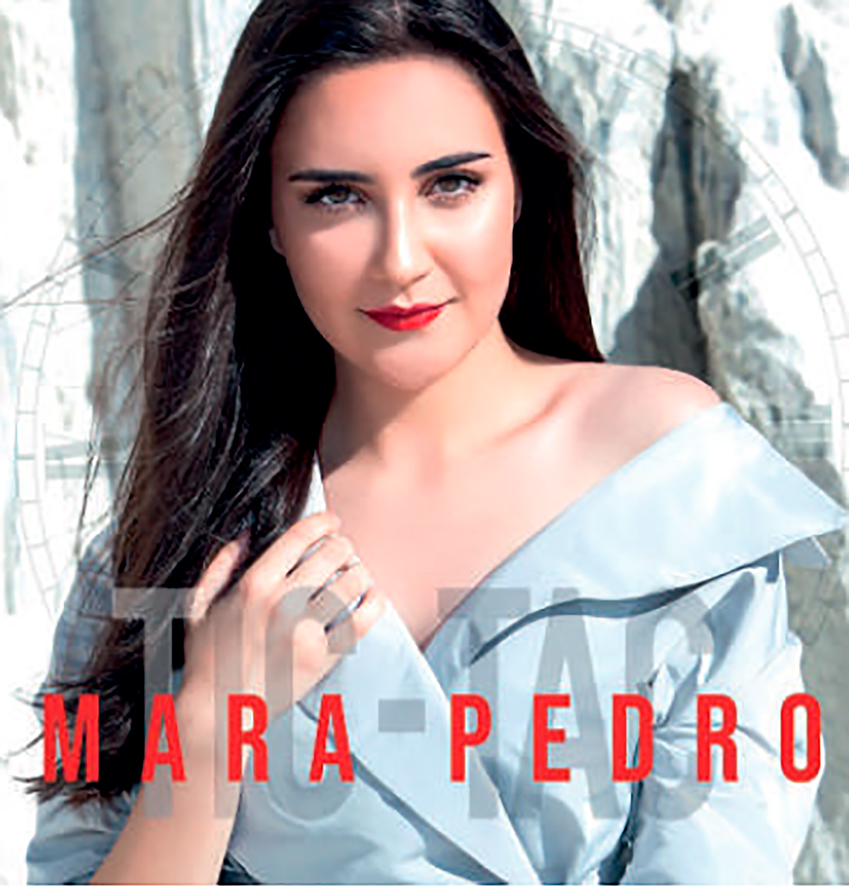 La jove fadista Mara Pedro interpreta un concert a la Casa Municipal de Cultura