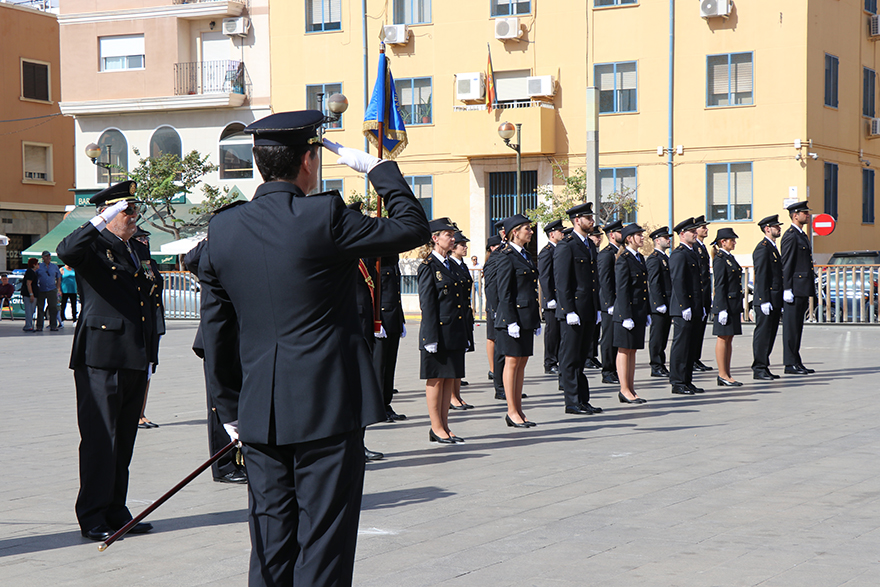 L'alcalde i la regidora de Policia Local de Sagunt assistixen a l'acte de commemoració de l'Àngel Custodi, patró de la Policia Nacional