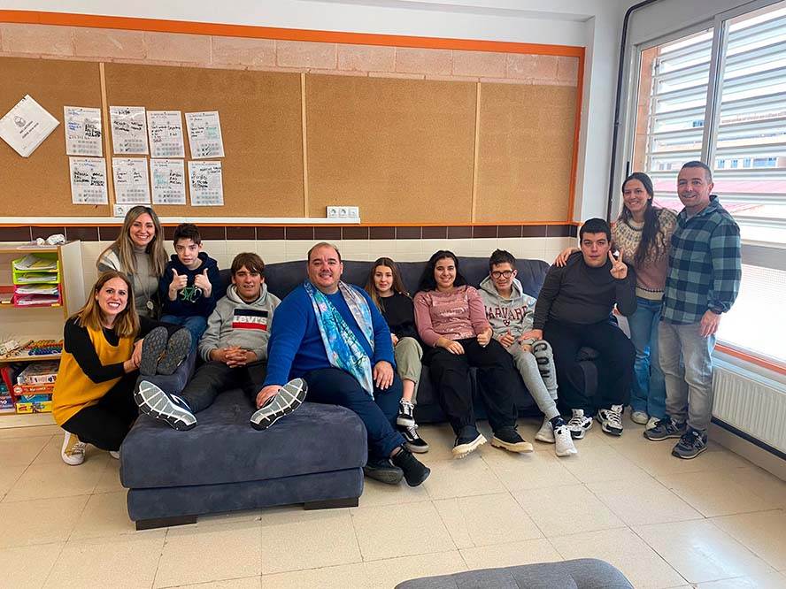 El regidor d'Educació visita l’Aula Oberta i reforça la necessitat de continuar treballant per instaurar les FP Bàsiques i Mitjanes adaptades a la ciutat