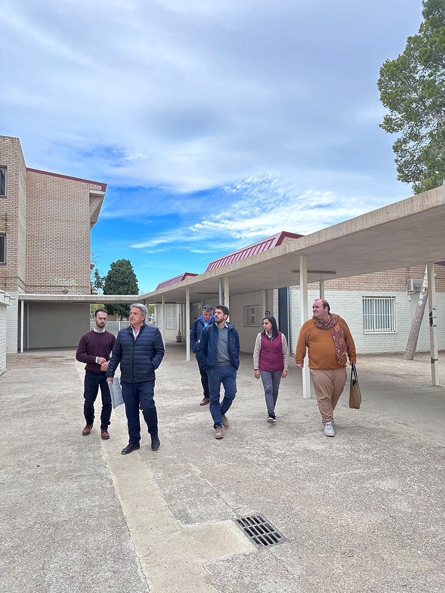 La Conselleria elimina l'amiant de les cobertes de tres centres educatius de la ciutat