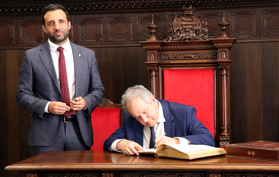 Sagunt rep la visita del ministre d'Indústria i la secretària d'Estat per a abordar l'avanç industrial de la ciutat