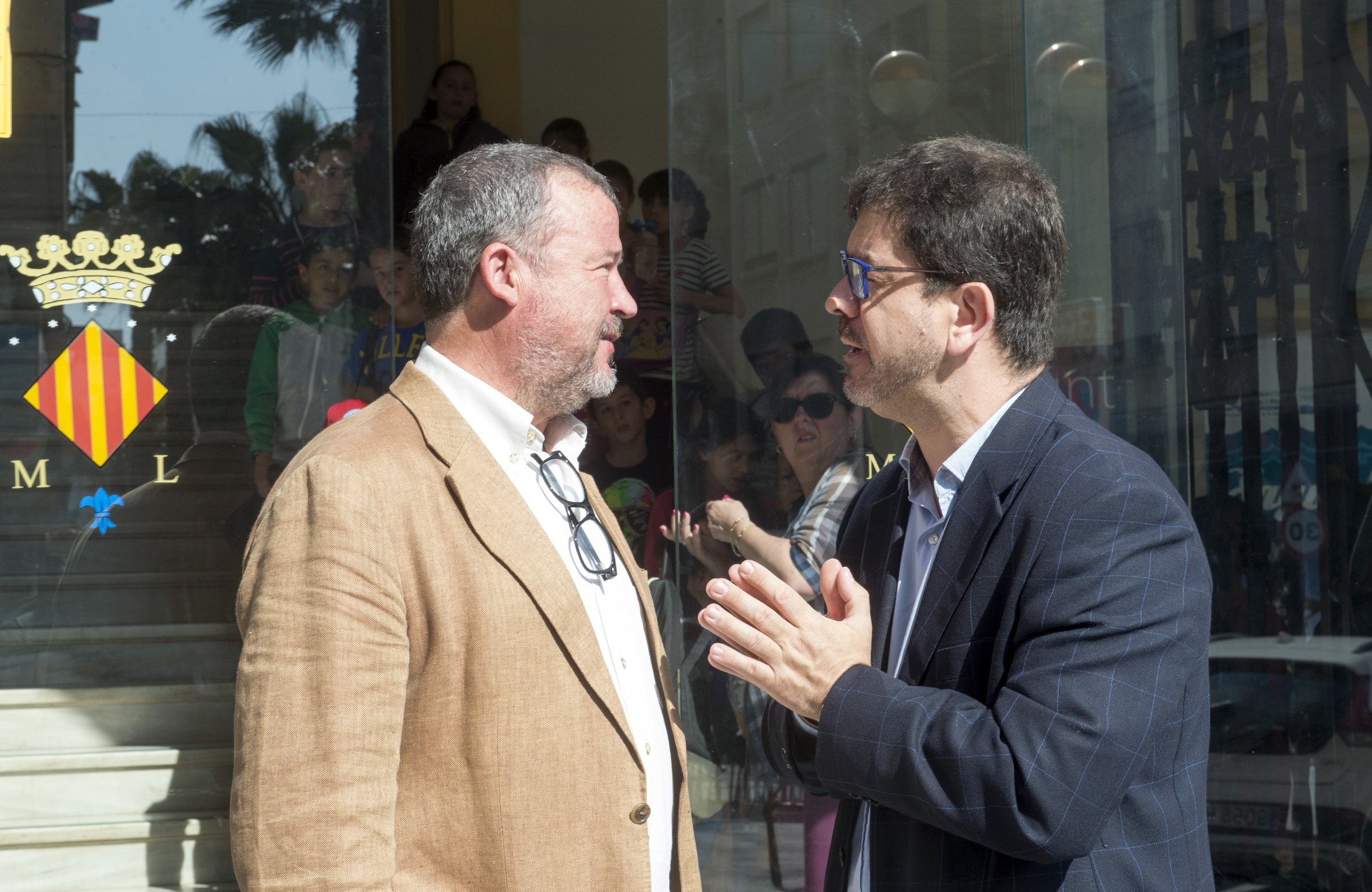 L'alcalde de Sagunt i el diputat Emili Altur visiten les obres del mur del Temple de Diana