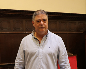 L'Ajuntament de Sagunt aposta pel llenguatge de signes en les seues instal·lacions i en els plens municipals