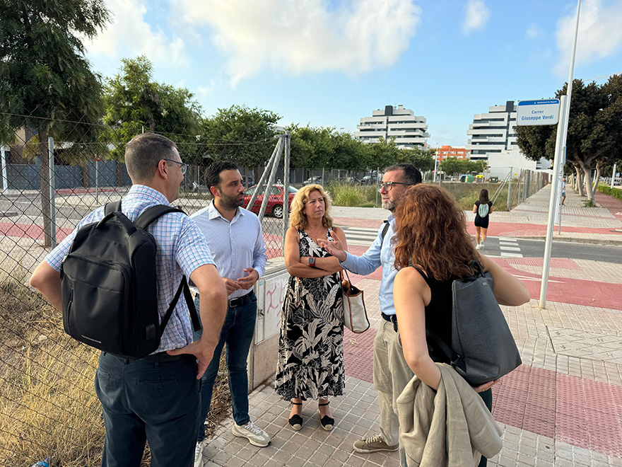 L'alcalde i la regidora de Vivenda coneixen de primera mà l'avanç de la construcció de 267 vivendes al Port de Sagunt