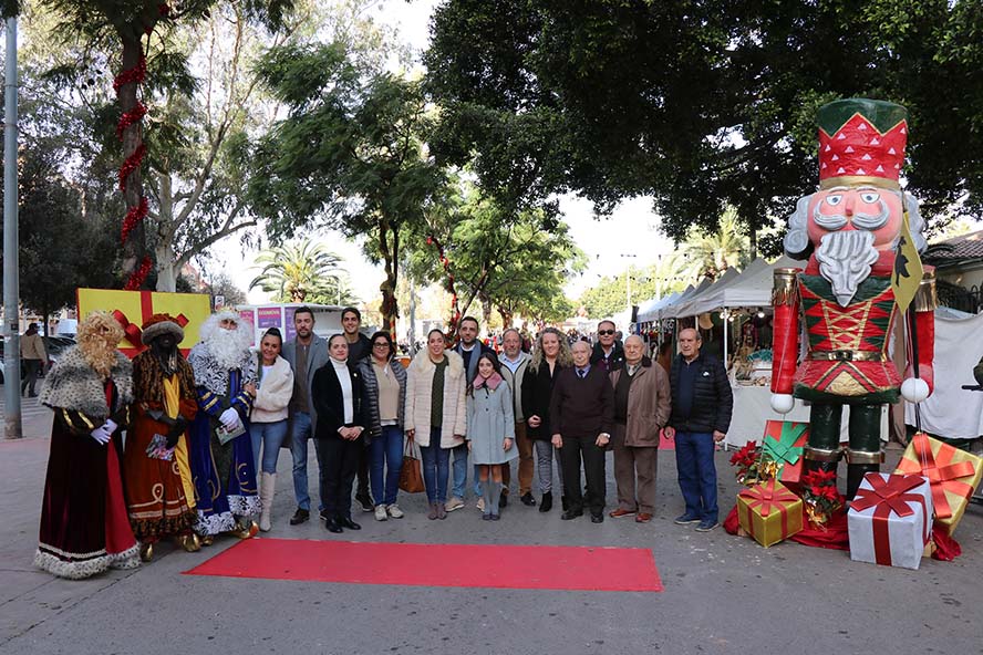 Obert el Mercat de Reis al costat del Triangle Umbral
