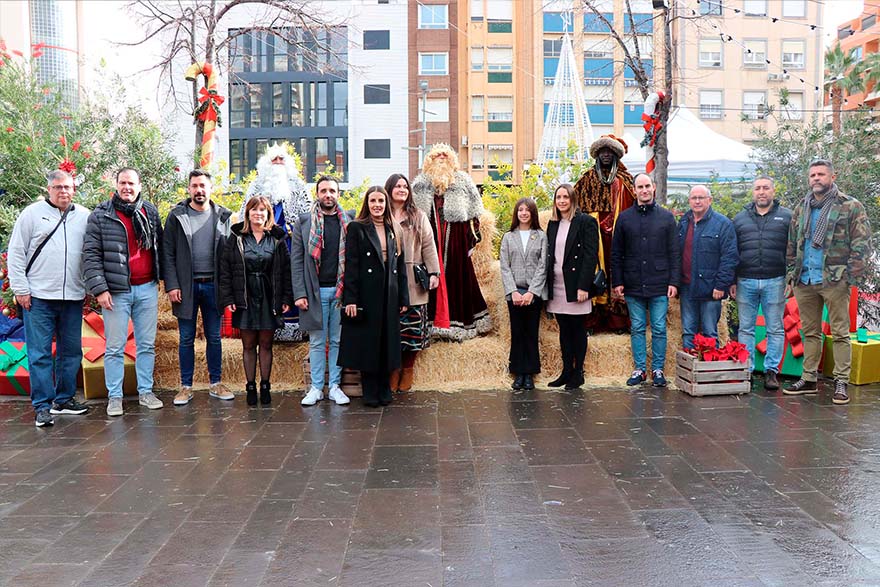Comença el Mercat de Reis de Sagunt en la plaça Cronista Chabret