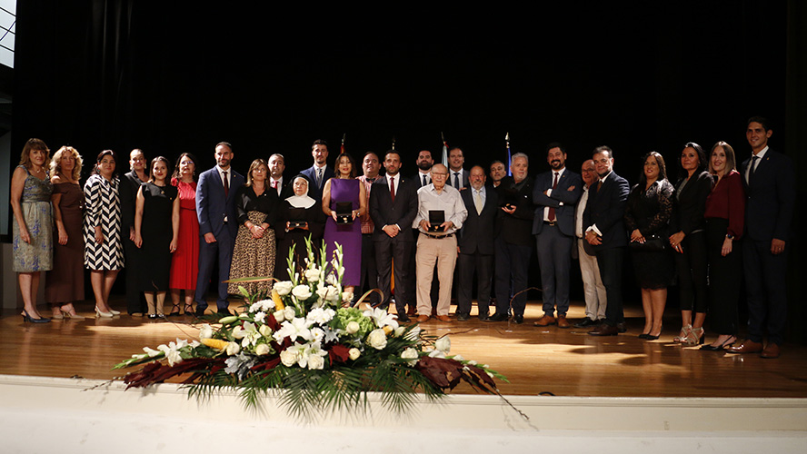 L'Ajuntament de Sagunt celebra el 9 d'Octubre i entrega les Medalles de la Ciutat