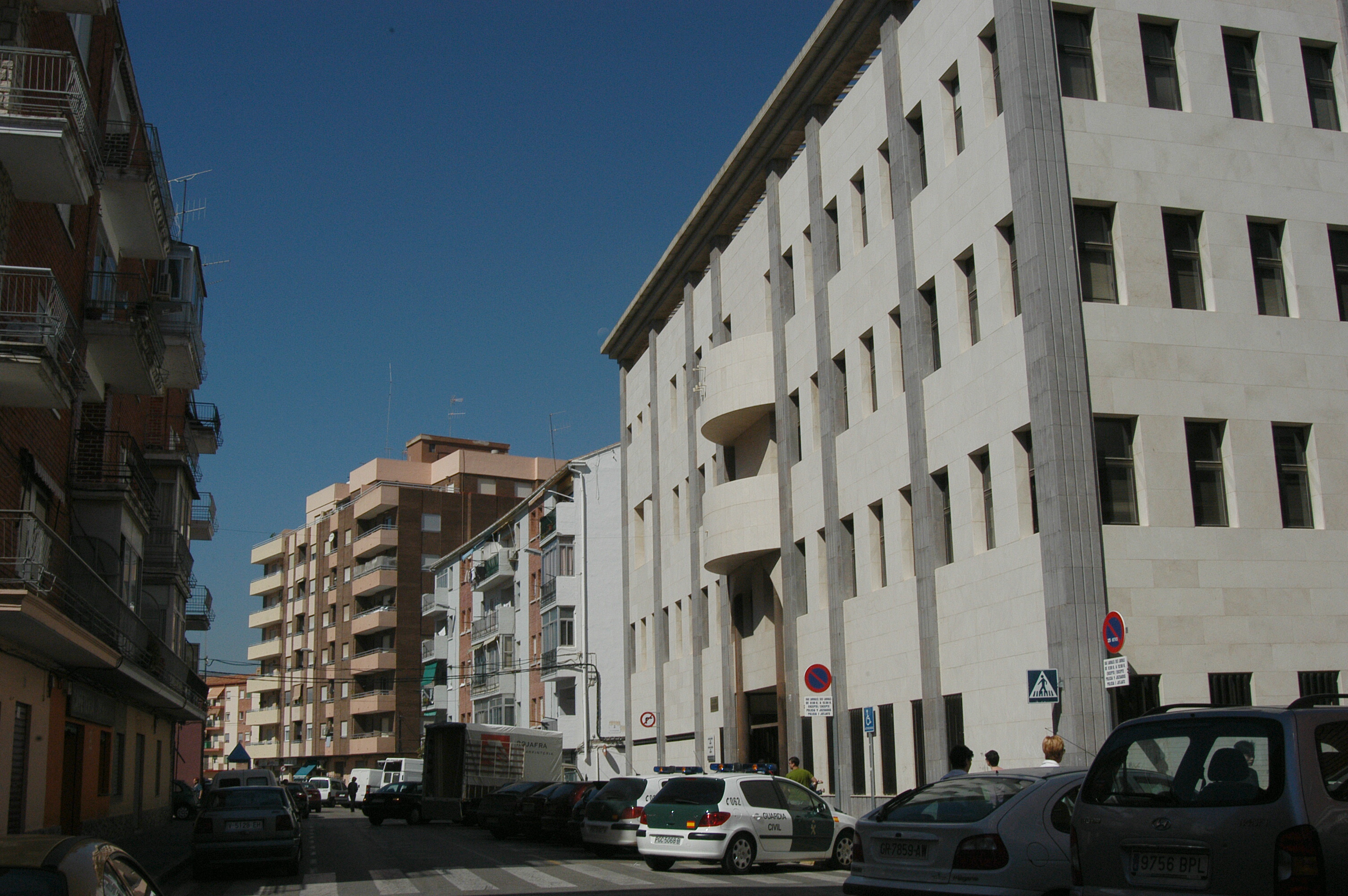 L'Ajuntament instarà el Govern d'Espanya a mantindre les oficines del Registre Civil de Sagunt