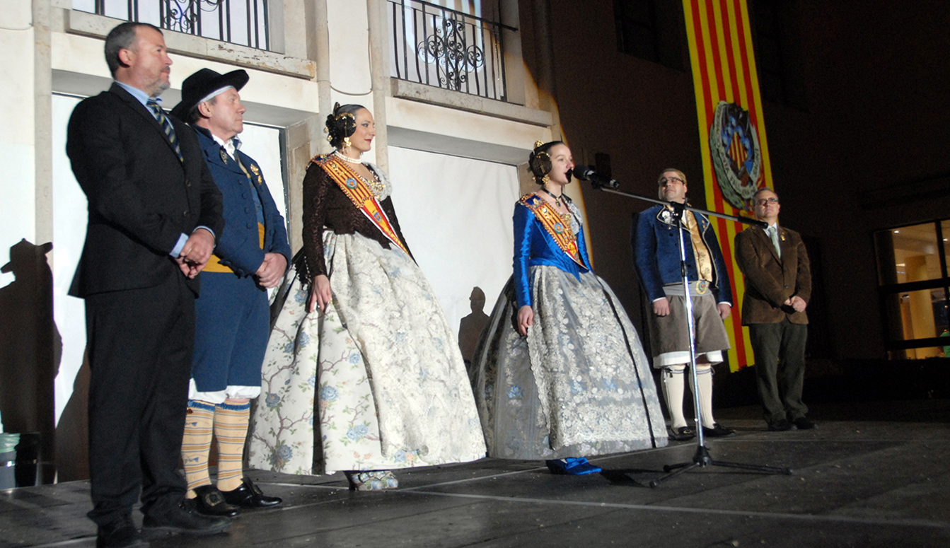 Les Falleres Majors de la FJFS donen inici a les Falles amb la Crida