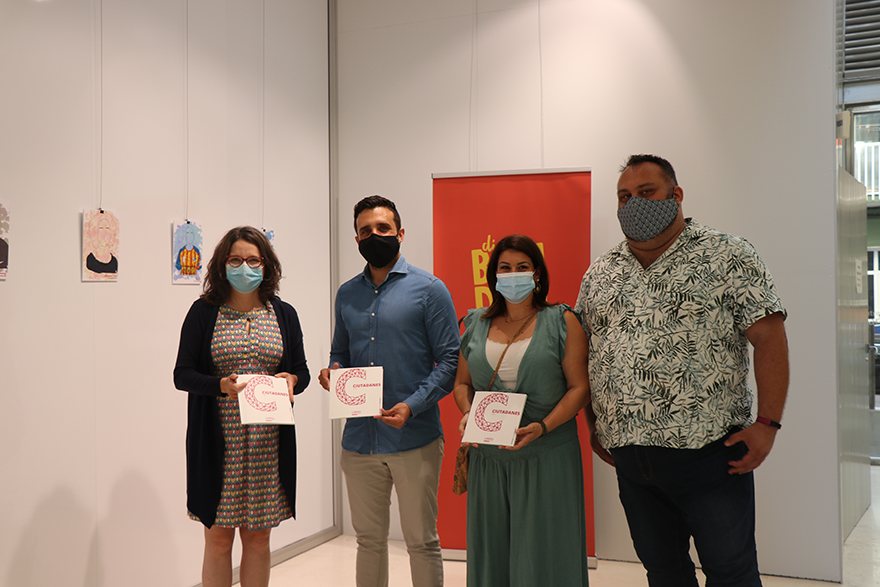 Albert Llueca presenta la compilació de ressenyes de dones de Sagunt 'Ciutadanes Volum I'